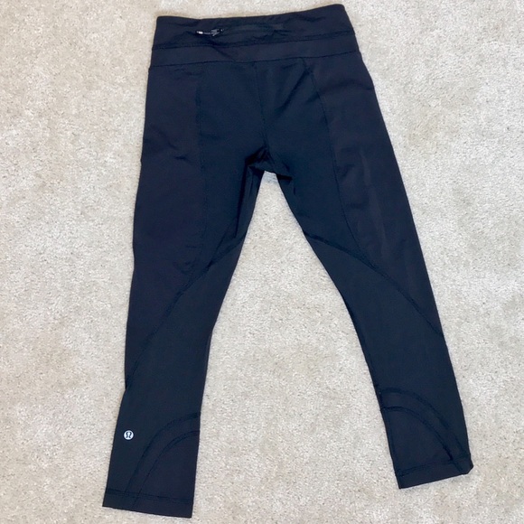 Lululemon Run: Inspire Crop II Mesh - Picture 2 of 8